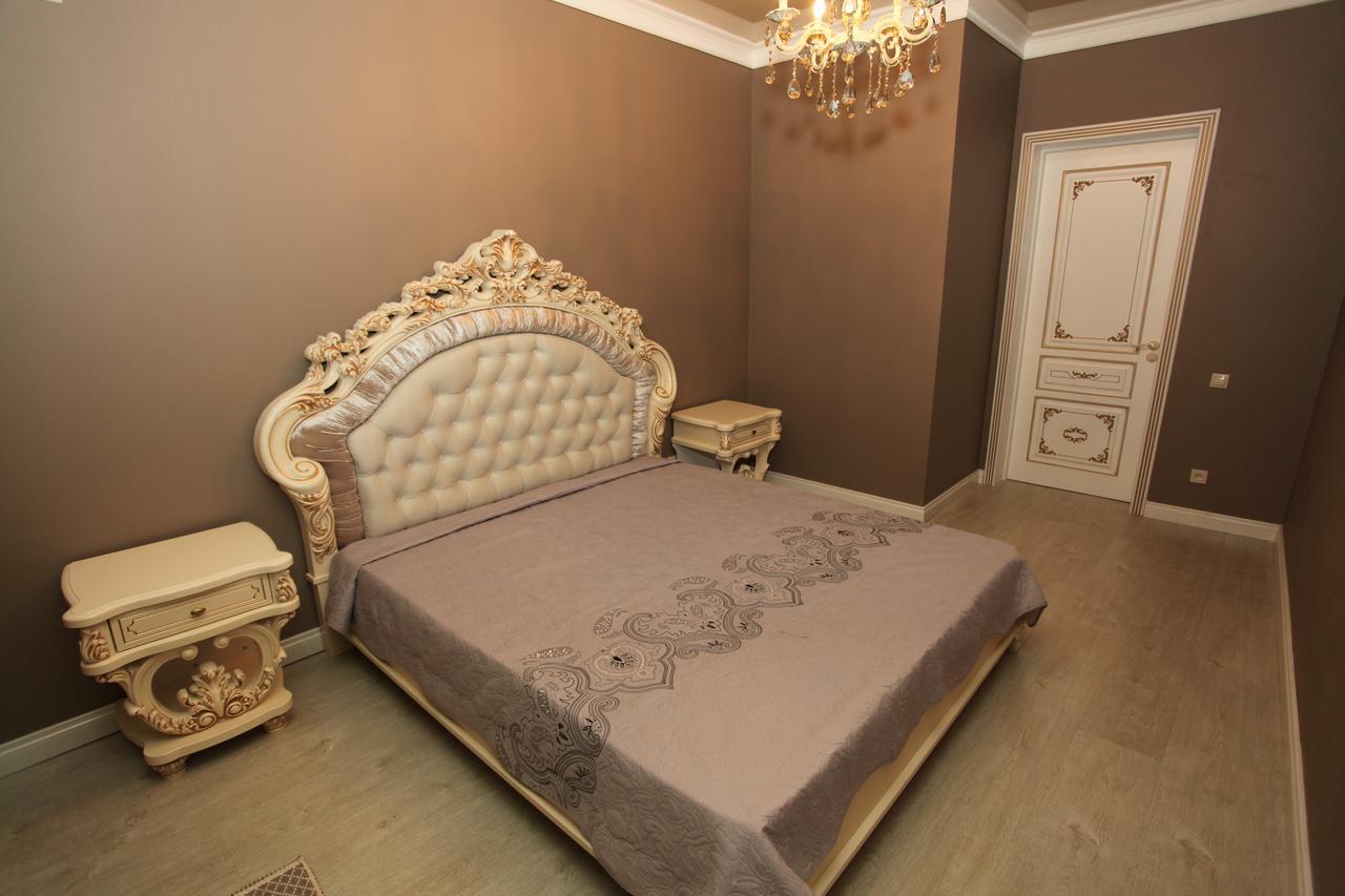 Guest House Esma Sukhumi Ngoại thất bức ảnh
