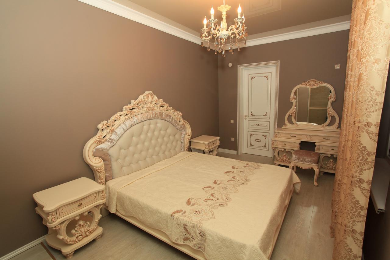Guest House Esma Sukhumi Ngoại thất bức ảnh